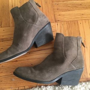 eileen fisher peer bootie